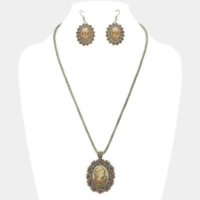 Fashnzfab Rhinestone Paved Cameo Pointed Pendant Necklace In Gold
