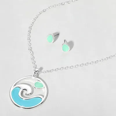 Fashnzfab Sea Glass Wave Disc Pendant Necklace In Metallic