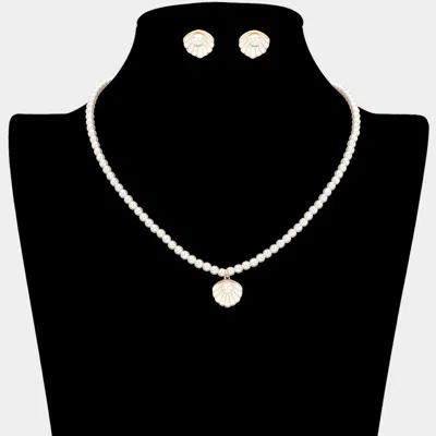 Fashnzfab Seashell Pendant Pearl Necklace In Silver