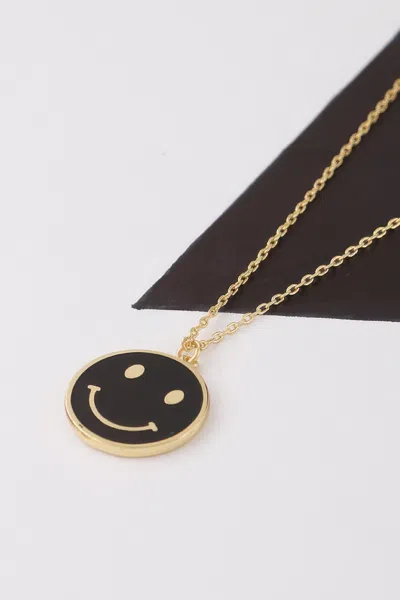 Fashnzfab Smiley Face Pendant Necklace In Gold