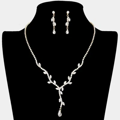 Fashnzfab Sprout Detailed Rhinestone Necklace In Gold