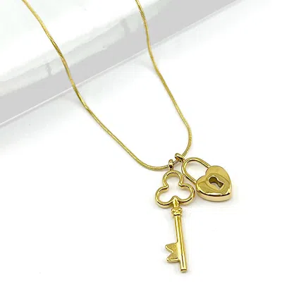 Fashnzfab Stainless Steel Heart Lock Clover Key Pendant Necklace In Gold