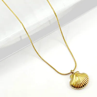 Fashnzfab Stainless Steel Seashell Pendant Necklace In Gold