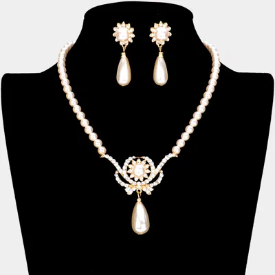 Fashnzfab Stone Embellished Metal Pearl Link Pendant Necklace In White