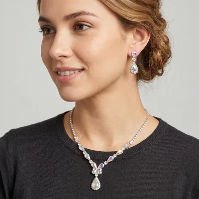 Fashnzfab Teardrop Cluster Embellished Rhinestone Necklace In Gold