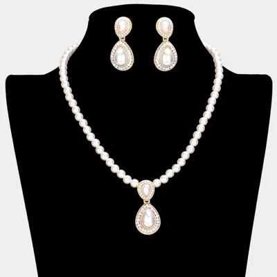 Fashnzfab Teardrop Pearl Pointed Pendant Necklace In Black