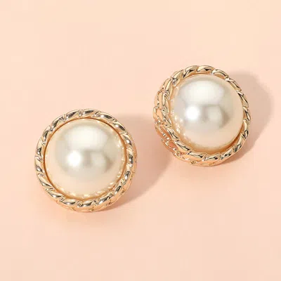 Fashnzfab Textured Frame Classic Pearl Stud Earrings In Gold