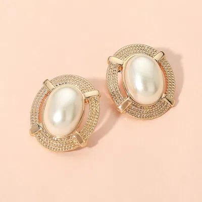Fashnzfab Textured Frame Oval Pearl Stud Earrings In Gold