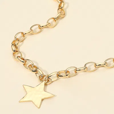 Fashnzfab Textured Metal Star Pendant Chunky Chain Necklace - Gold