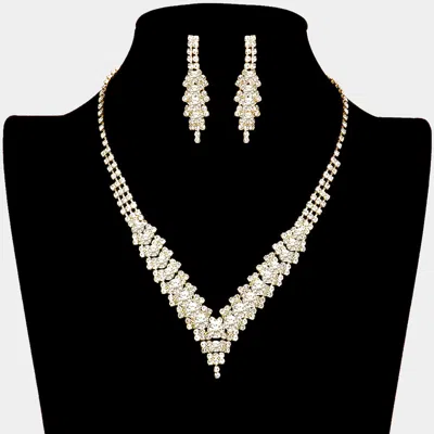 Fashnzfab V-neck Collar Rhinestone Necklace In Gold