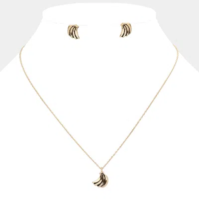 Fashnzfab Vintage Banana Metal Pendant Necklace In Gold