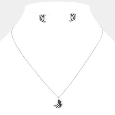 Fashnzfab Vintage Banana Metal Pendant Necklace In Metallic