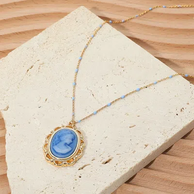 Fashnzfab Vintage Cameo Pendant Necklace In Gold