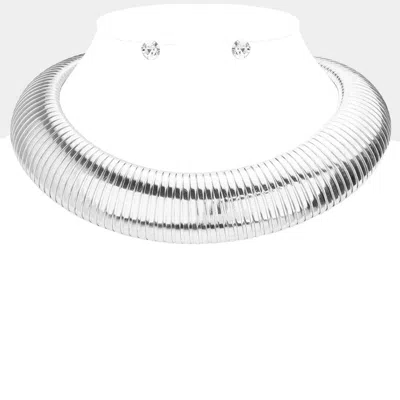 Fashnzfab Wide Ribbed Metal Choker Necklace In Metallic