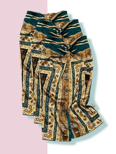 Fate Hold Up Skirt In Multicolor