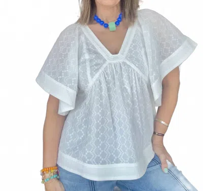 Fate Stitch Eyelet Top In White