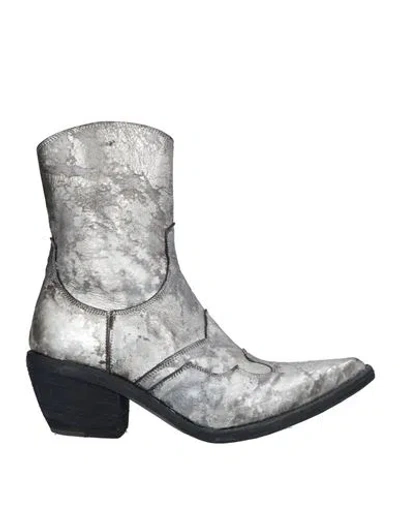 Fauzian Jeunesse Woman Ankle Boots Silver Size 8 Leather