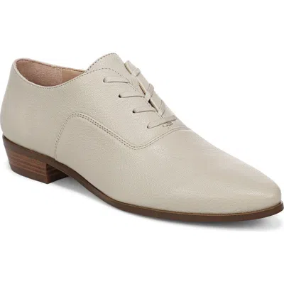 Favorite Daughter Callie Oxford In Neutral