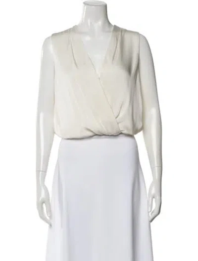 Pre-owned Favorite Daughter V-neck Sleeveless Blouse In White