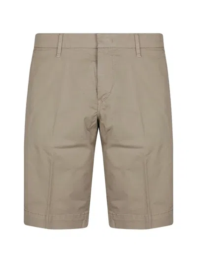 Fay Button-fastening Chino Shorts In Animal Print