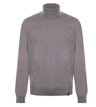 Fay Cozy Knitwear For Chilly Days In Brown