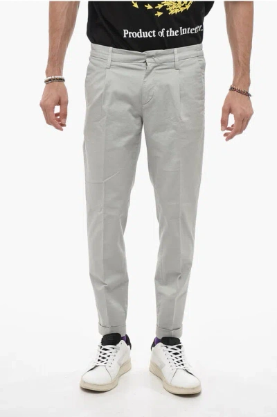Fay Pleated Chino Pants In Gray