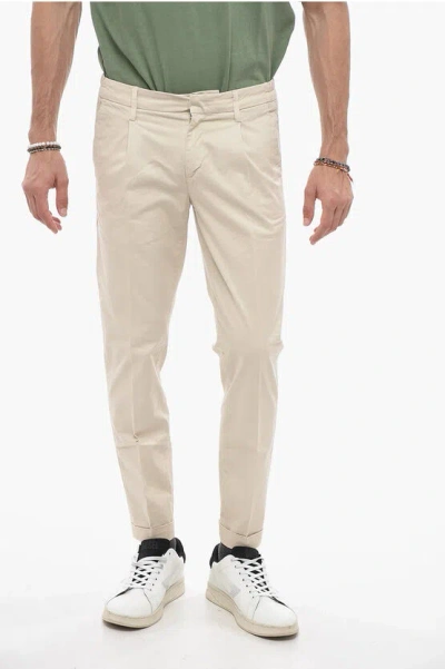 Fay Pleated Chino Pants In Neutral
