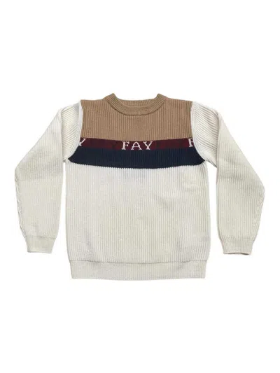Fay Pull In White