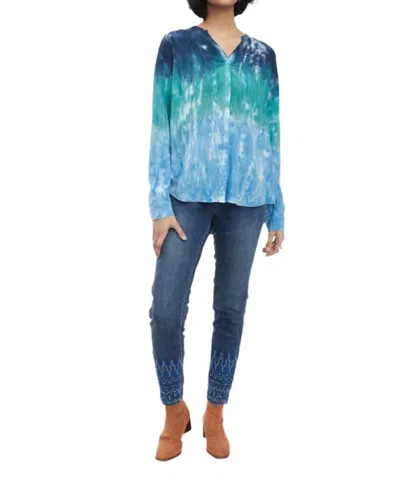 Fdj Embroidered Leg Pull-on Jeans In Medium Wash In Multi