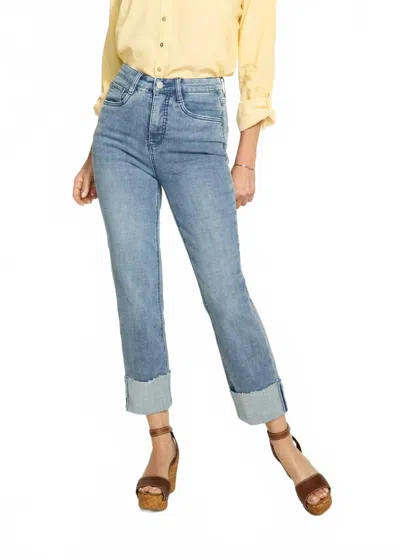 Fdj Suzanne Straight Crop Jeans In Light Wash In Blue