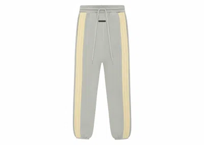 Pre-owned Fear Of God Men's  Athletics Heavy Fleece Sweatpant In Sesame
