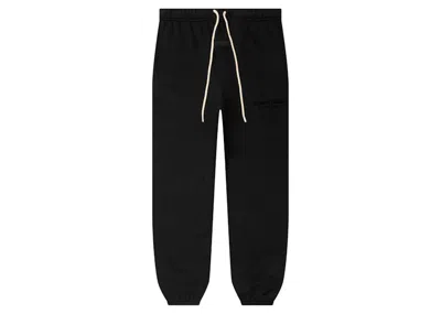 Pre-owned Fear Of God Men's  Essentials Sweatpant (fw23) In Jet Black