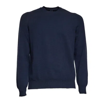 Fedeli Finely Knitted Wool Sweater With Classic Crew Neckline In Blue