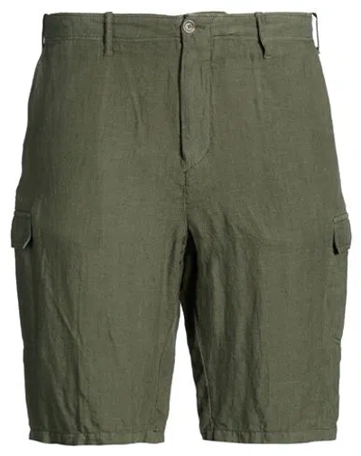 Fedeli Man Shorts & Bermuda Shorts Military Green Size 40 Linen