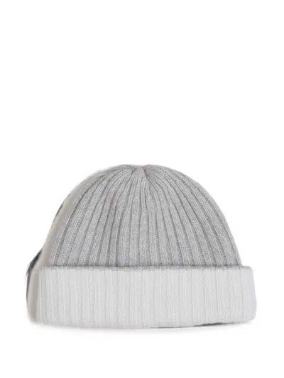 Fedeli Two-tone Ribbed-knit Beanie Hat In Gray