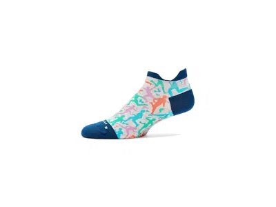 Feetures Elite Light Cushion Tab Quarter Length Socks Shoes Move As One: Xl (us Men's Shoe 12.5-15.5) In Blue