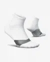 Feetures Elite Light Cushion Unisex White Stretch Quarter Running Sock Buu079 In White