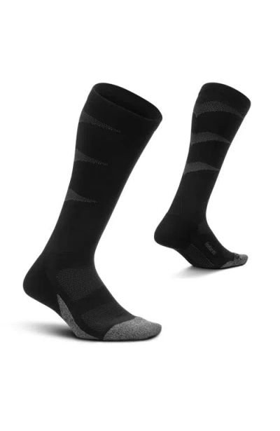 Feetures Graduated Compression Light Cushion Knee High Compression Socks In Black