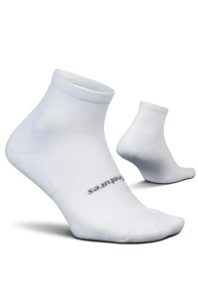 Feetures High Performance Max Cushion Quarter Sock  Moisturewicking Athletic Socks In White
