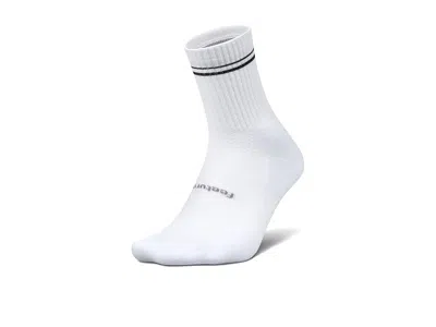 Feetures High Performance Max Cushion Quarter Tall Athletic Shoes Black Stripe: Xl (us Men's Shoe 12.5-15.5)  In White
