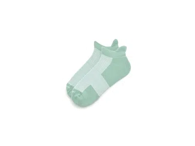 Feetures High Performance Max Cushion Tab Quarter Length Socks Shoes Lilypad: Lg (us Men's Shoe 9-12 - Women' In Green