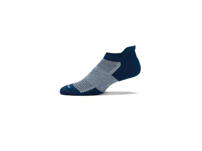 Feetures High Performance Max Cushion Tab Quarter Length Socks Shoes Rich Navy: Xl (us Men's Shoe 12.5-15.5) In Blue
