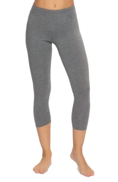 Felina Capri Leggings