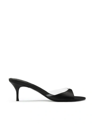 Femme Capri Mule In Black