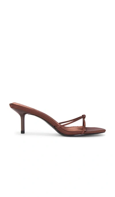 Femme La Maeve Slipper In Brown