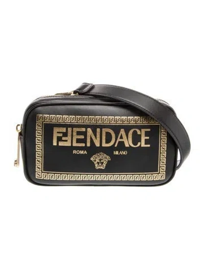 Pre-owned Fendace Medusa Logo Camera Bag In Black