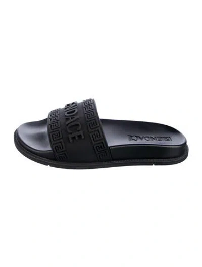 Pre-owned Fendace Rubber Slides In Black