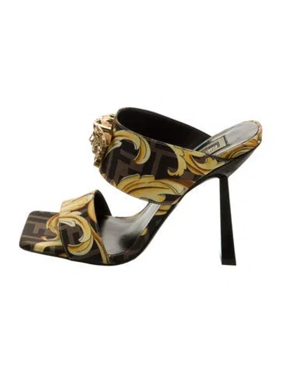 Pre-owned Fendace Zucca Ff Logo Sandals In Brown