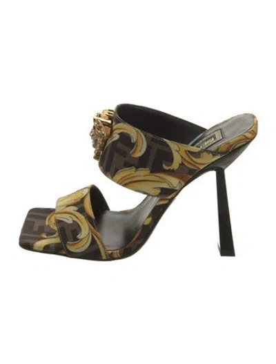 Pre-owned Fendace Zucca Ff Logo Slides In Brown