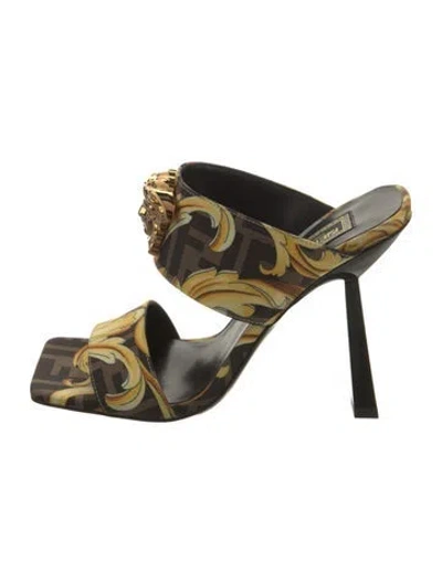 Pre-owned Fendace Zucca Ff Logo Slides In Brown